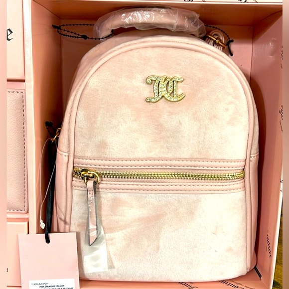 NWT 3-piece Velour Backpack Gift Set - Picture 3 of 6